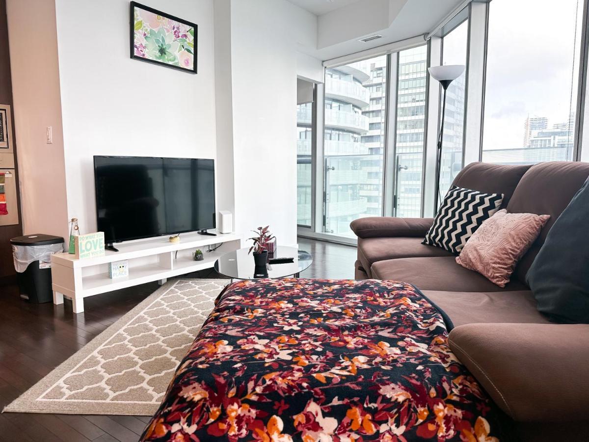 Luxury 2 Bedrooms With Lakeview Cn Tower Entertainment District Rogers Centre Торонто Экстерьер фото