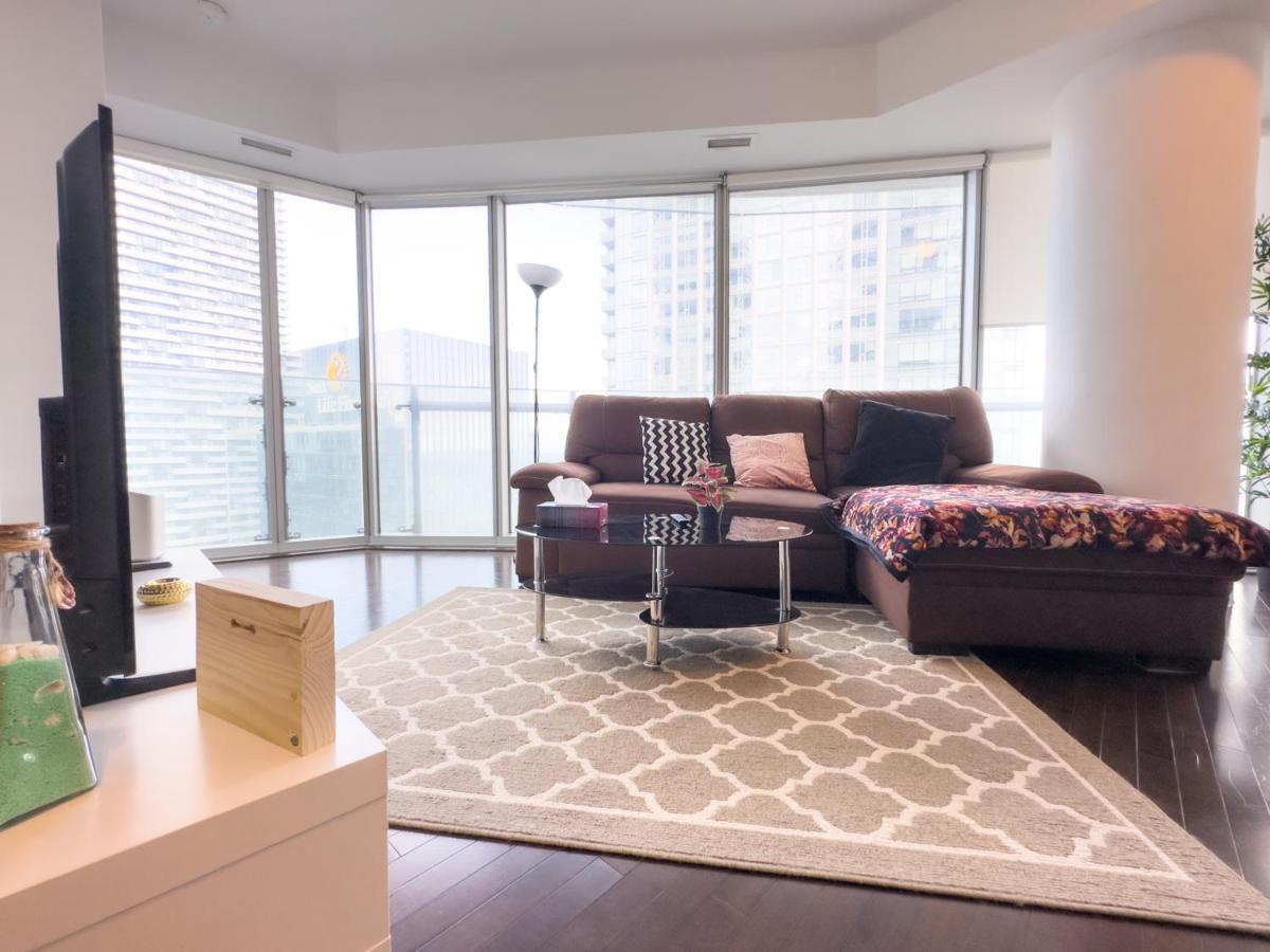 Luxury 2 Bedrooms With Lakeview Cn Tower Entertainment District Rogers Centre Торонто Экстерьер фото