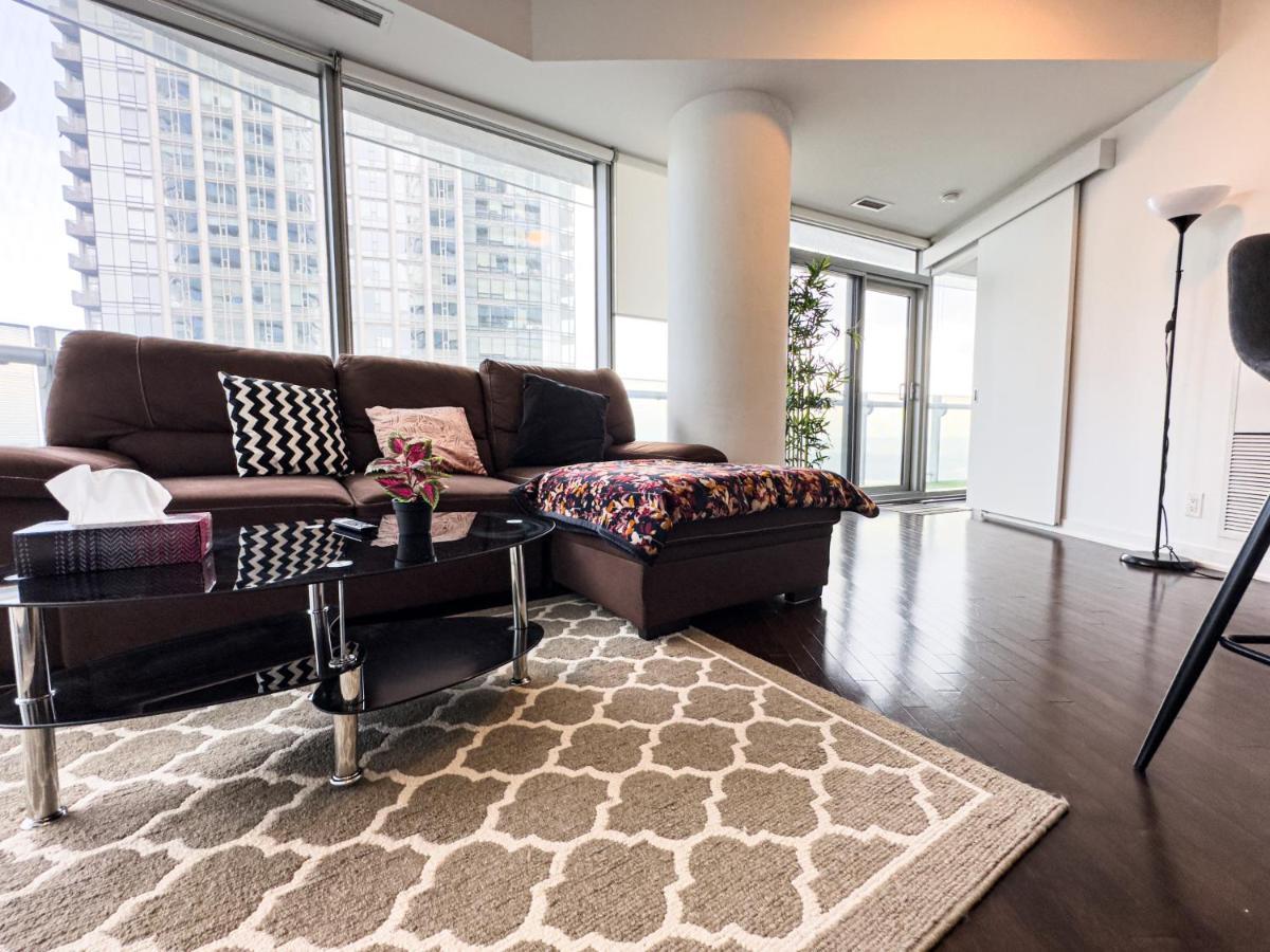 Luxury 2 Bedrooms With Lakeview Cn Tower Entertainment District Rogers Centre Торонто Экстерьер фото